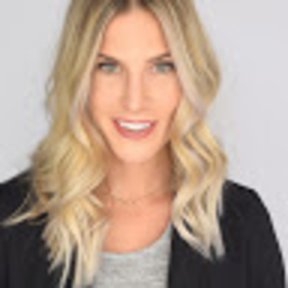 Meet your Posher, Una - Picture 1 of 1